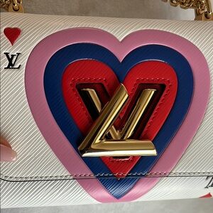 Louis Vuitton Epi Twist MM - White Game On Design